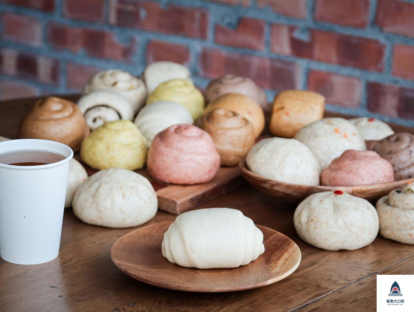 南投景點,冒煙的饅頭店好吃,南投好好玩,冒煙的饅頭店宅配,南投旅行,冒煙的饅頭店地址,南投饅頭店,水里人氣伴手禮,南投伴手禮店,水里柴燒饅頭,水里美食,南投水里美食,冒煙的饅頭店,冒煙的饅頭店交通方式,冒煙的饅頭店停車資訊,南投美食,冒煙的饅頭店好好拍 @鯊魚大口咬