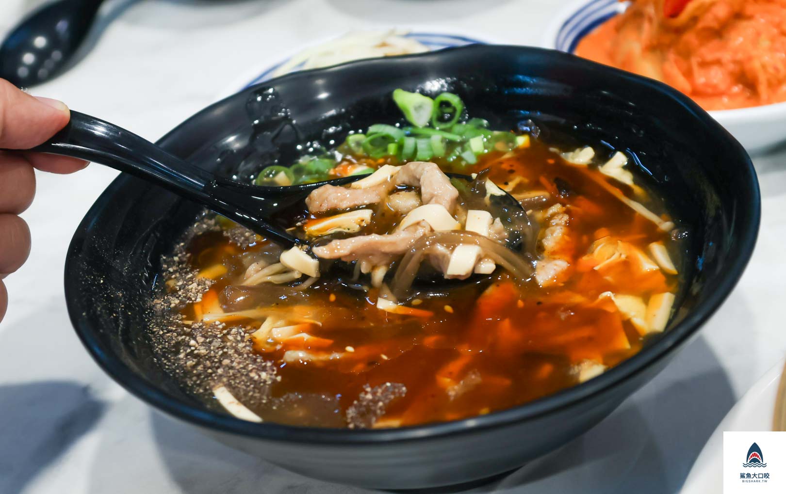文心森林公園美食,台中南屯湯包,台中小吃,台中南屯美食,台中湯包,大七湯包,文心森林公園附近美食,台中南屯小吃,台中紅豆鍋餅 @鯊魚大口咬 文心森林公園美食,台中南屯湯包,台中小吃,台中南屯美食,台中湯包,大七湯包,文心森林公園附近美食,台中南屯小吃,台中紅豆鍋餅 @鯊魚大口咬