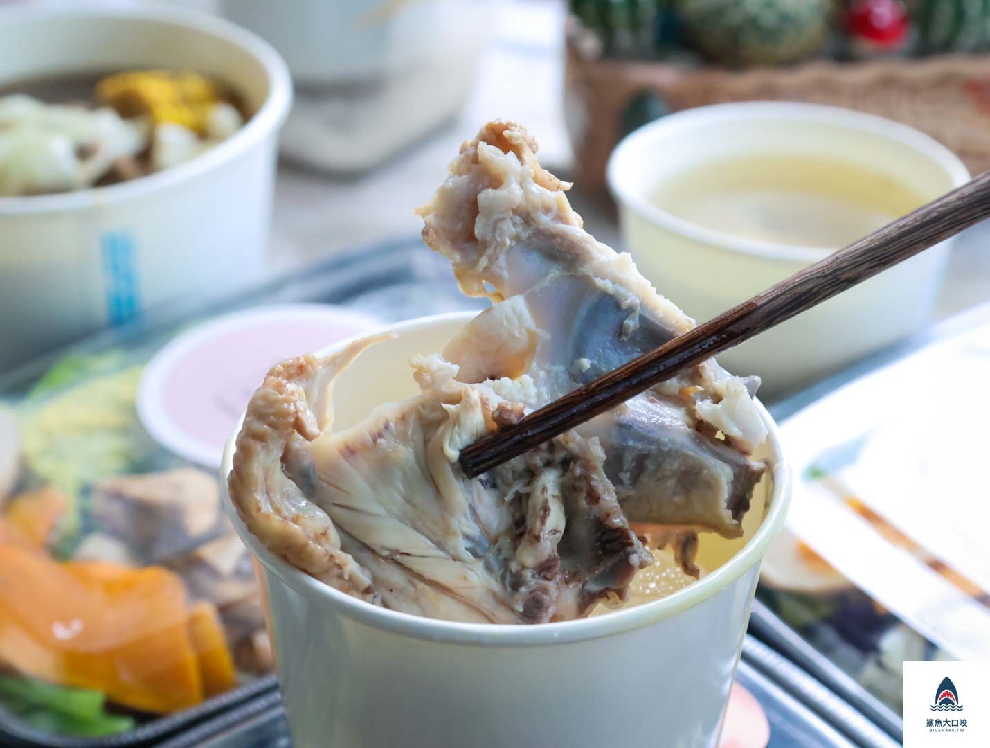 台中美食,台中便當推薦,台中南區便當推薦,台中海南雞飯,台中三隻傻雞,三隻傻雞海南雞飯 @鯊魚大口咬 台中美食,台中便當推薦,台中南區便當推薦,台中海南雞飯,台中三隻傻雞,三隻傻雞海南雞飯 @鯊魚大口咬