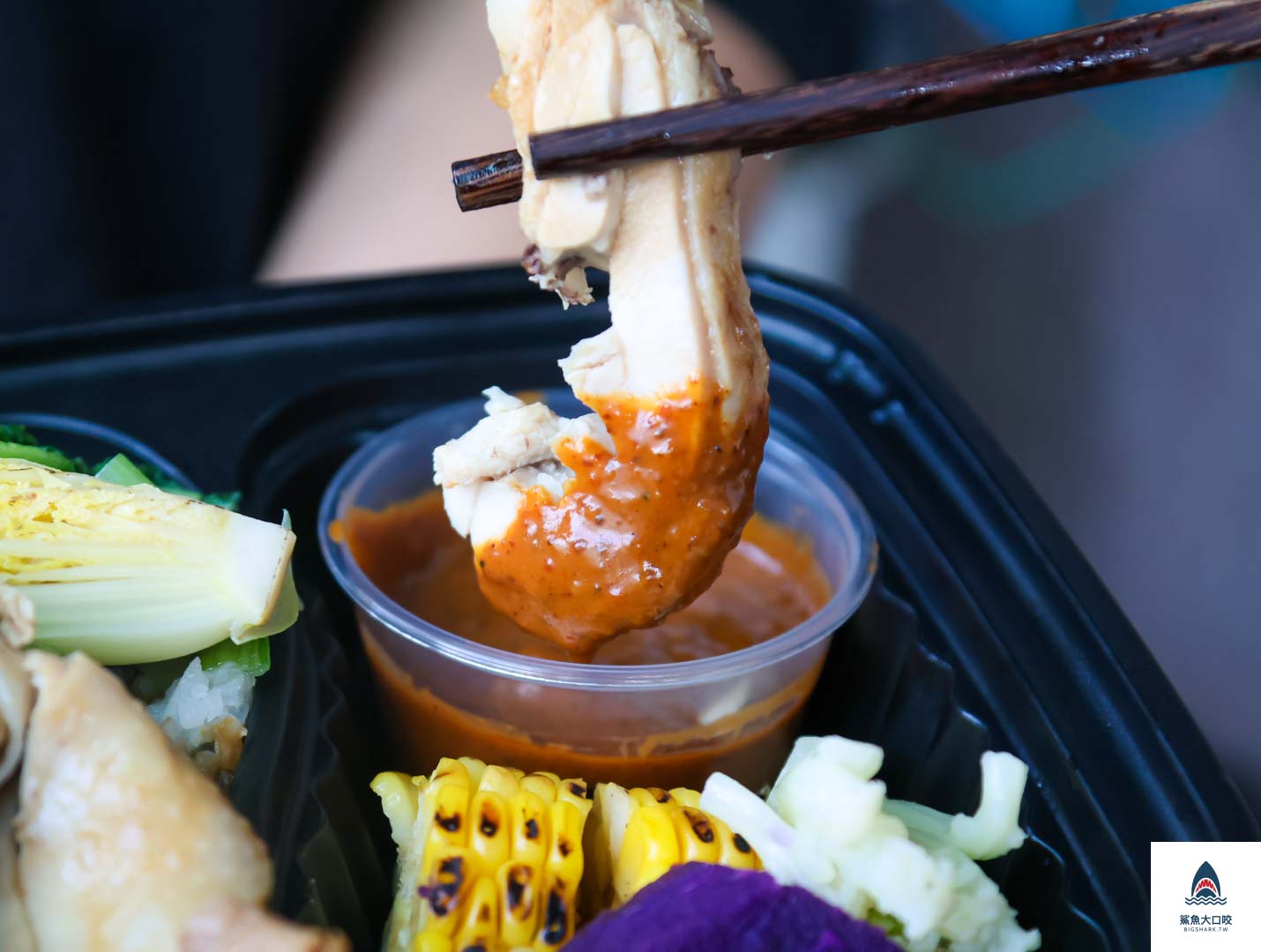 台中美食,台中便當推薦,台中南區便當推薦,台中海南雞飯,台中三隻傻雞,三隻傻雞海南雞飯 @鯊魚大口咬 台中美食,台中便當推薦,台中南區便當推薦,台中海南雞飯,台中三隻傻雞,三隻傻雞海南雞飯 @鯊魚大口咬