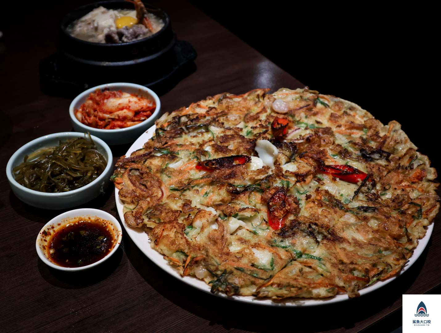 涓豆腐台中文心秀泰店,台中豆腐煲,台中秀泰美食,涓豆腐麗寶,涓豆腐,涓豆腐台中,涓豆腐菜單,涓豆腐台中秀泰 @鯊魚大口咬