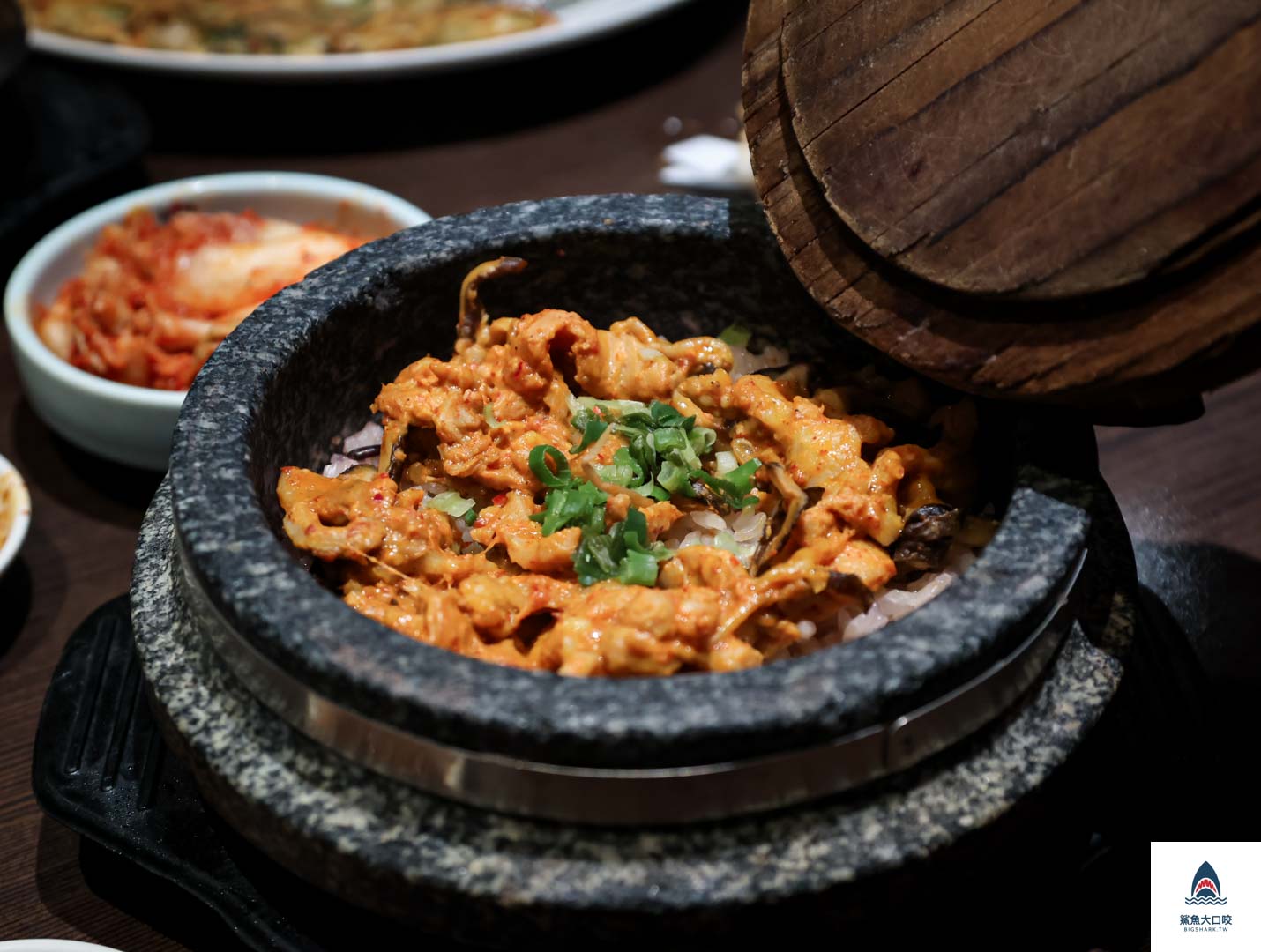 涓豆腐台中文心秀泰店,台中豆腐煲,台中秀泰美食,涓豆腐麗寶,涓豆腐,涓豆腐台中,涓豆腐菜單,涓豆腐台中秀泰 @鯊魚大口咬