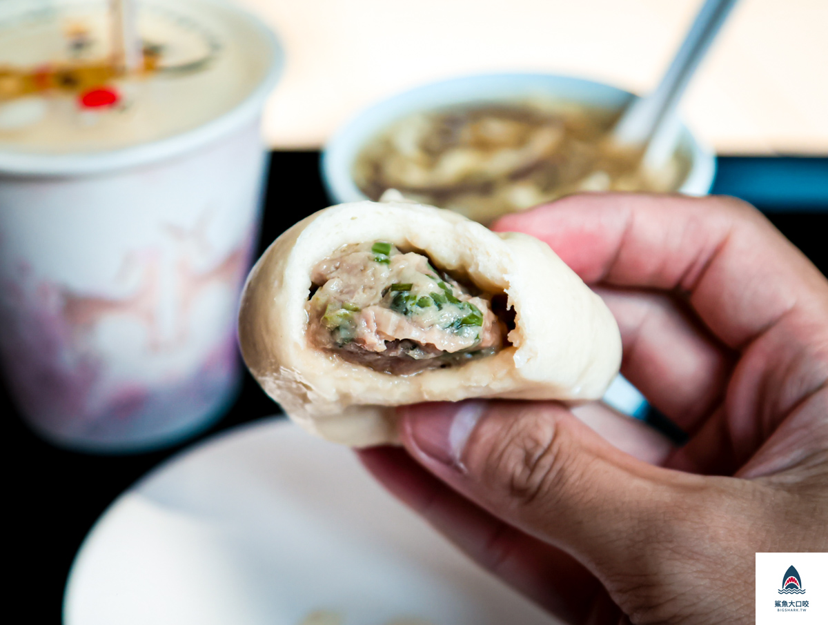 台中早餐,西屯區美食,台中宵夜,漢口路美食,曉明湯包 @鯊魚大口咬