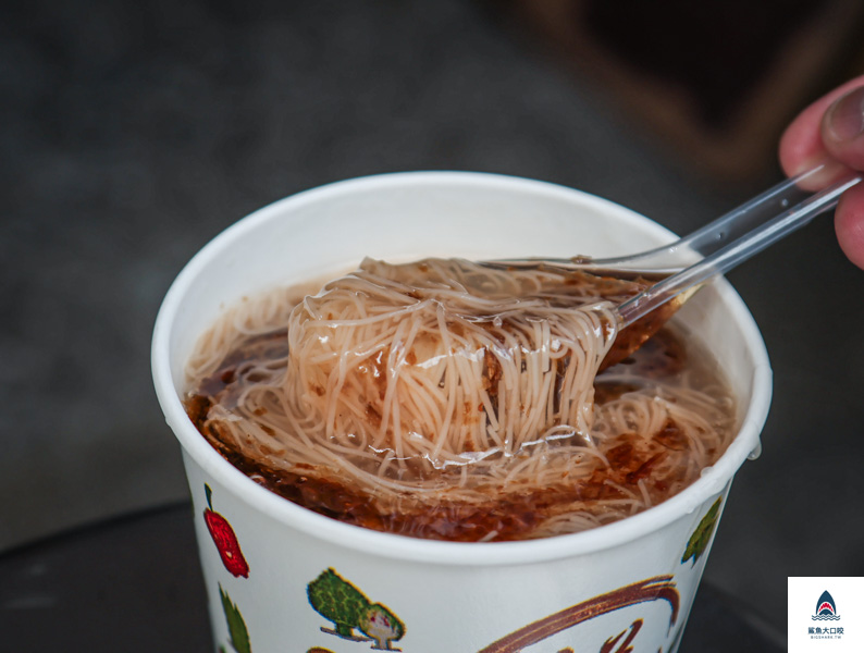 台中西區美食,台中大腸麵線,台中第五市場,第五市場美食,陳記蚵仔麵線,第五市場麵線,台中西區陳記蚵仔麵線,台中美食景點 @鯊魚大口咬