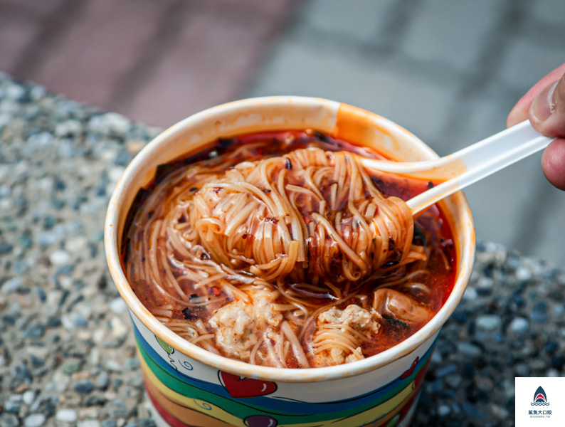 台中第五市場美食,樂群街美食,台中麵線,樂群麵線,台中美食 @鯊魚大口咬
