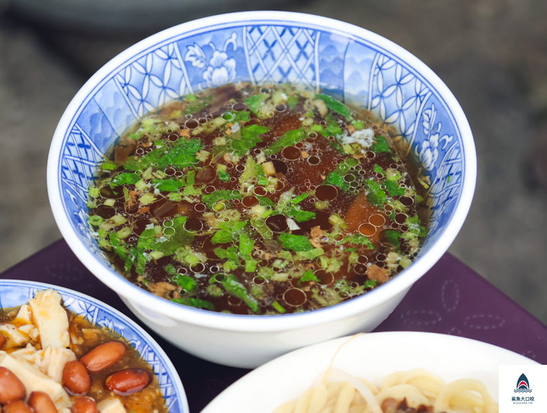 清水麵店,清水國小,台中美食,台中麵店,清水小吃,老士官,老士官擀麵店菜單,老士官擀麵店,清水美食,老士官擀麵 @鯊魚大口咬