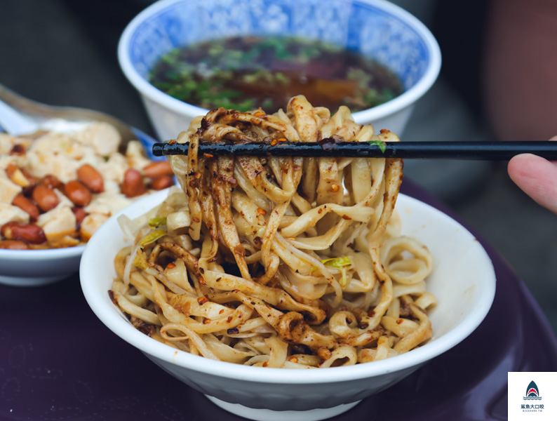 清水麵店,清水國小,台中美食,台中麵店,清水小吃,老士官,老士官擀麵店菜單,老士官擀麵店,清水美食,老士官擀麵 @鯊魚大口咬