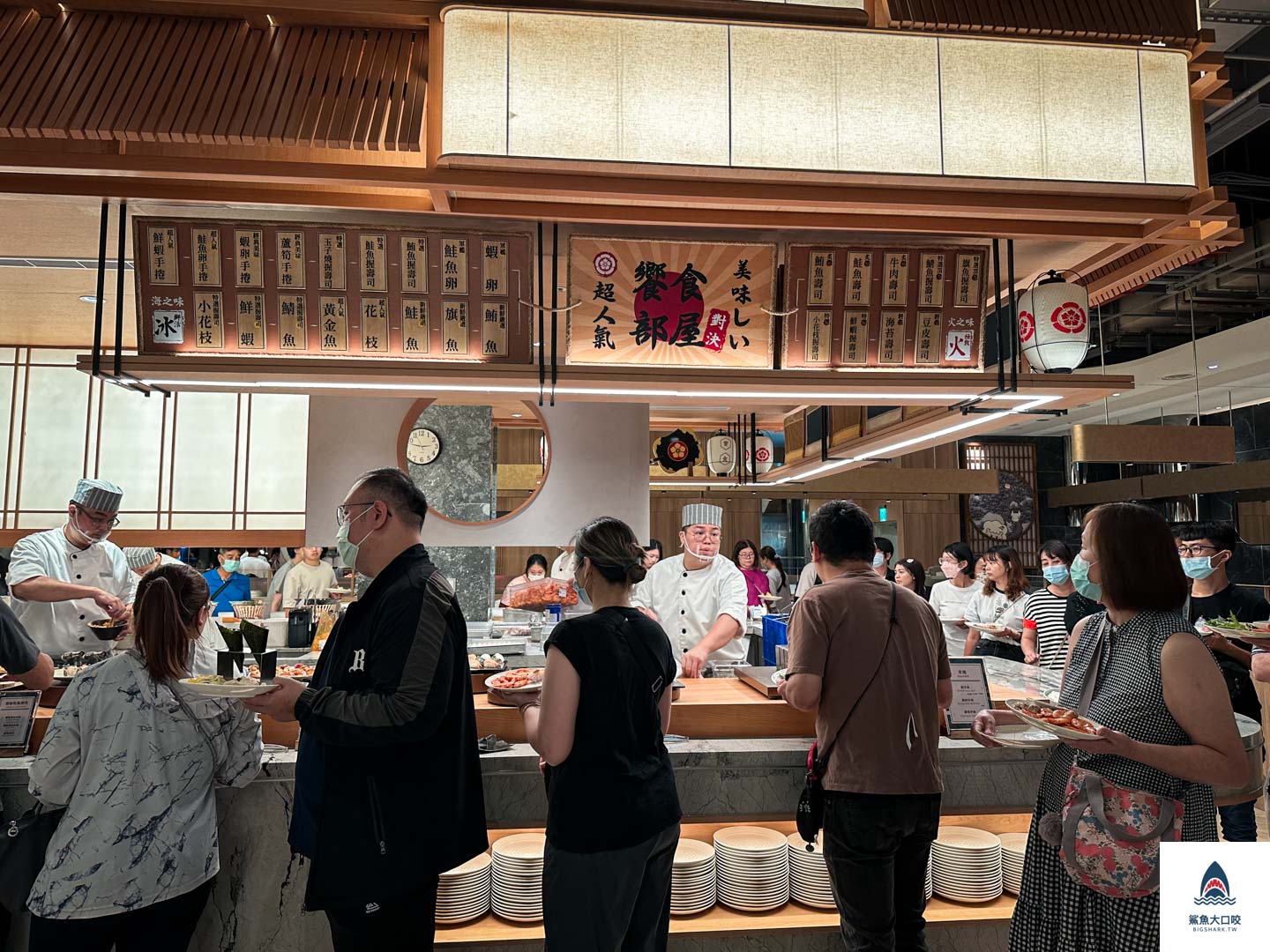 台中美食,台中吃到飽,饗食天堂,台中東區,LaLaport,饗食天堂LaLaport台中店 @鯊魚大口咬