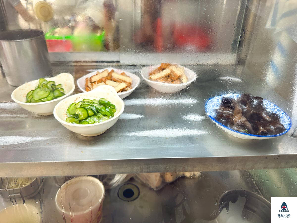 台中脆皮肉圓推薦,清水脆皮肉圓推薦,清水美食,麟記脆皮肉圓菜單 @鯊魚大口咬 台中脆皮肉圓推薦,清水脆皮肉圓推薦,清水美食,麟記脆皮肉圓菜單 @鯊魚大口咬