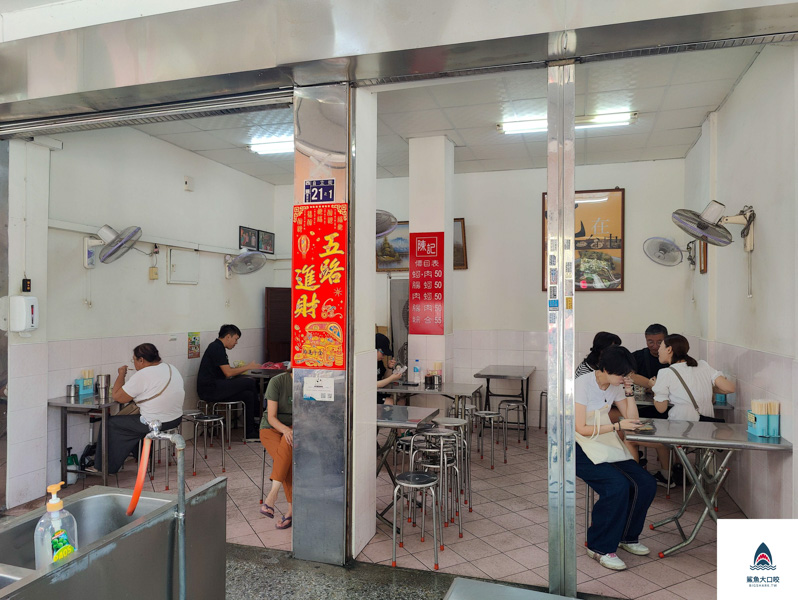 台中西區美食,台中大腸麵線,台中第五市場,第五市場美食,陳記蚵仔麵線,第五市場麵線,台中西區陳記蚵仔麵線,台中美食景點 @鯊魚大口咬