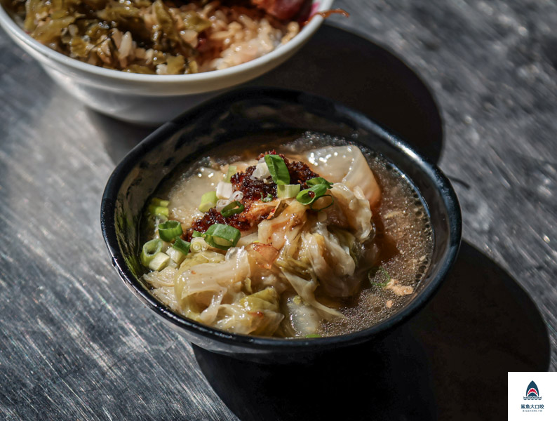 台中爌肉飯,阿頭控肉飯,阿頭（林）控肉飯菜單,台中南區美食,台中南區爌肉飯 @鯊魚大口咬