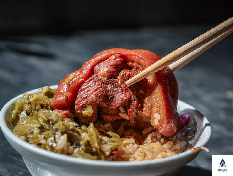 台中爌肉飯,阿頭控肉飯,阿頭（林）控肉飯菜單,台中南區美食,台中南區爌肉飯 @鯊魚大口咬