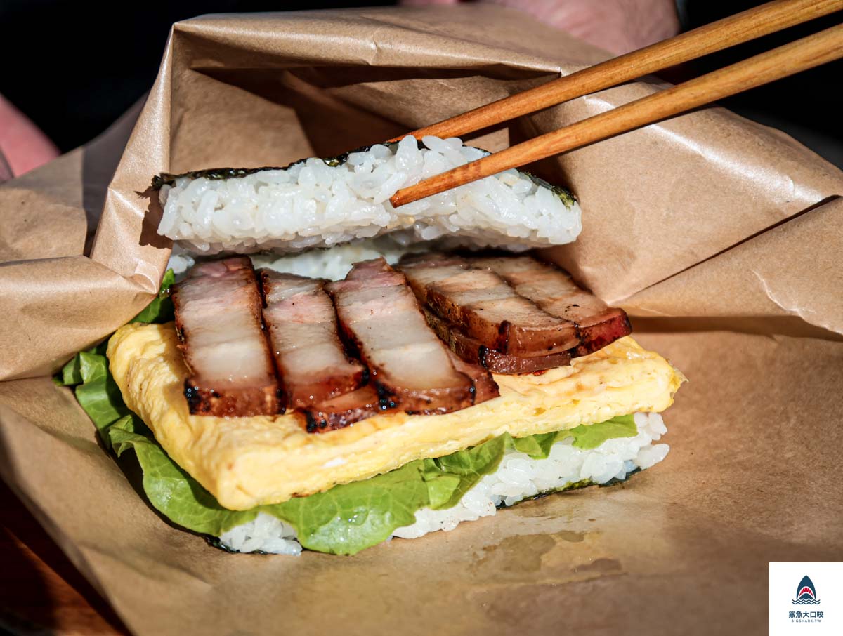 日月潭早午餐,埔里咖啡廳推薦,埔里咖啡廳,埔里美食推薦,埔里檸檬塔,埔里檸檬塔推薦,埔里早餐,製飯糰,日月潭美食,手握飯糰,南投美食,鉅鹿咖啡,埔里美食 @鯊魚大口咬