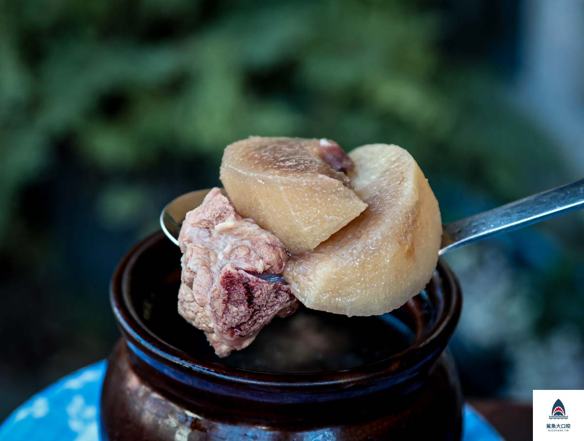 埔里美食,埔里本味-瓦罐煨湯,瓦罐煨湯,瓦罐煨湯南投,埔里美食小吃 @鯊魚大口咬