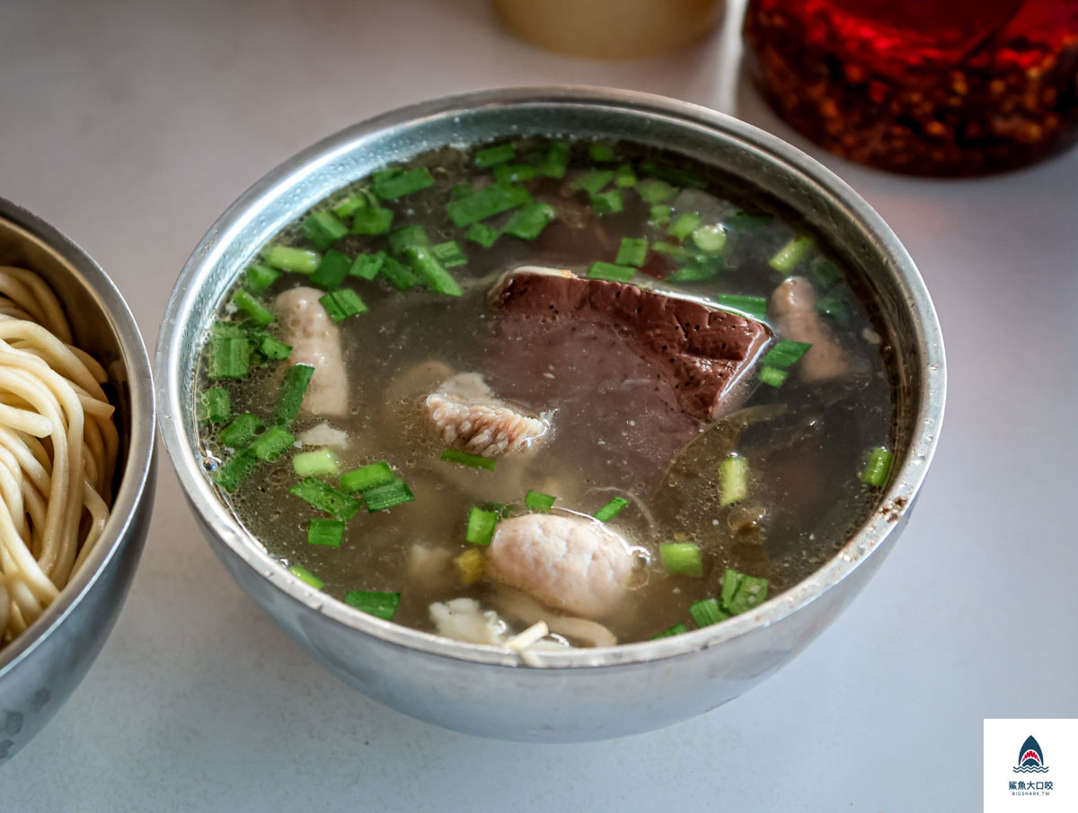 台中爌肉飯,台中炒麵,台中北屯早餐,水湳市場美食,台中北屯早午餐,BOK麵店,BOK麵店菜單 @鯊魚大口咬