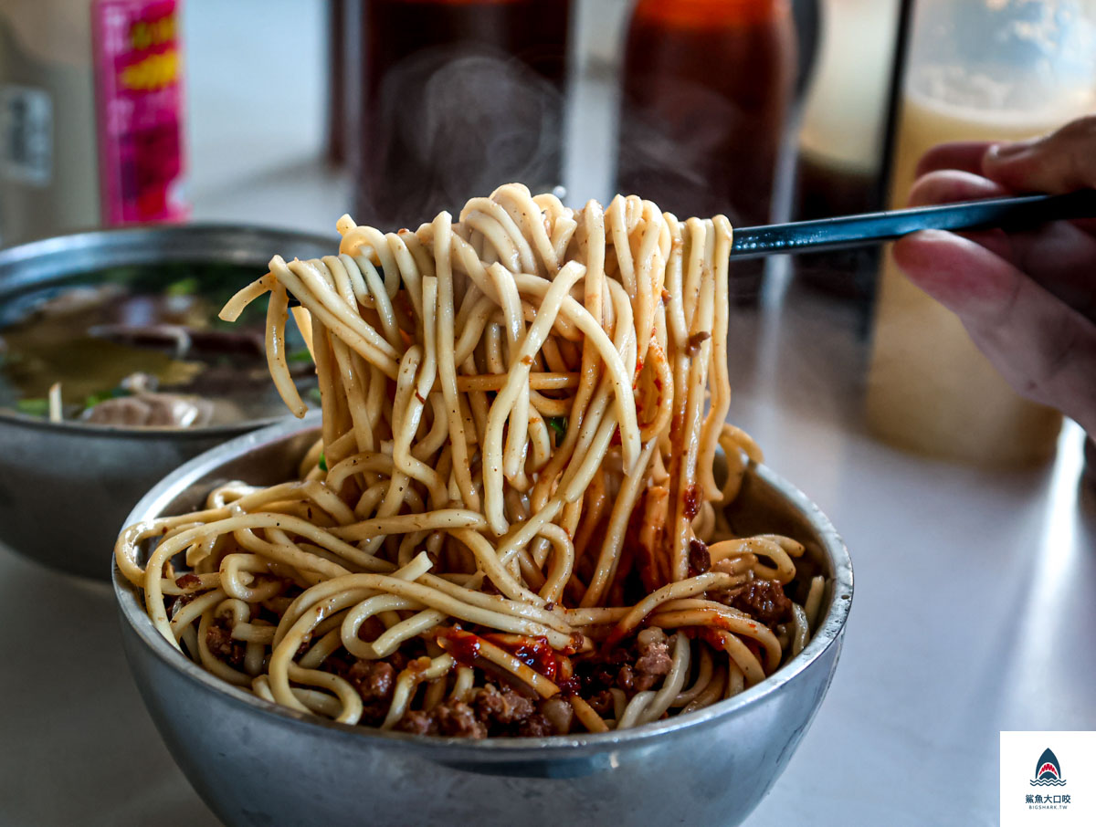 台中爌肉飯,台中炒麵,台中北屯早餐,水湳市場美食,台中北屯早午餐,BOK麵店,BOK麵店菜單 @鯊魚大口咬