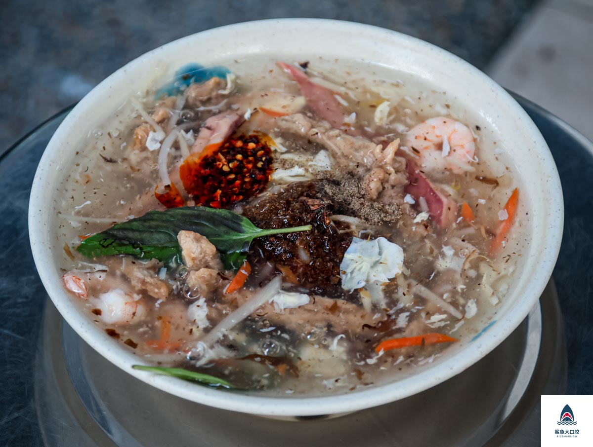 樂群街美食,台中西區早餐,第五市場美食地圖,第五市場美食 台中,正老牌魷魚羹,台中西區美食,台中西區小吃,第五市場美食 @鯊魚大口咬