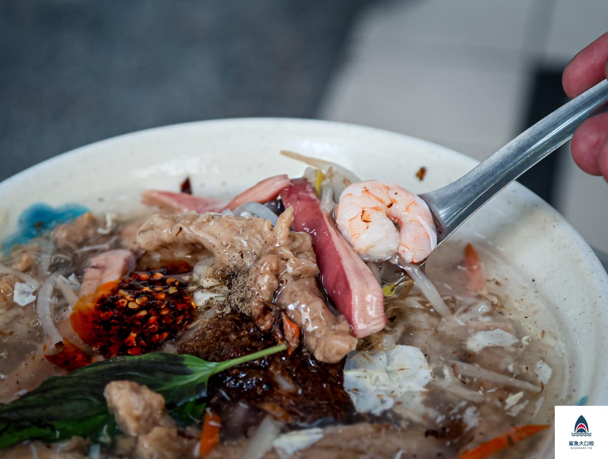 樂群街美食,台中西區早餐,第五市場美食地圖,第五市場美食 台中,正老牌魷魚羹,台中西區美食,台中西區小吃,第五市場美食 @鯊魚大口咬