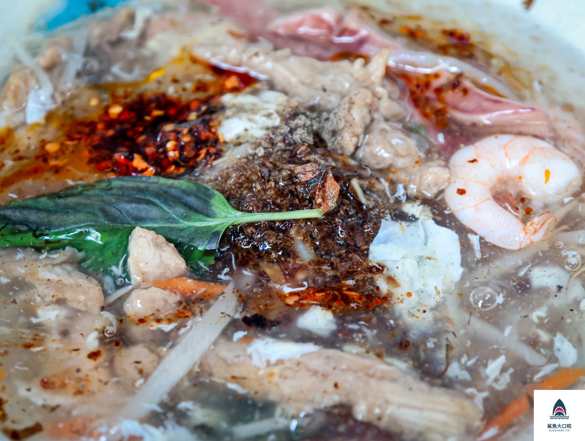 樂群街美食,台中西區早餐,第五市場美食地圖,第五市場美食 台中,正老牌魷魚羹,台中西區美食,台中西區小吃,第五市場美食 @鯊魚大口咬
