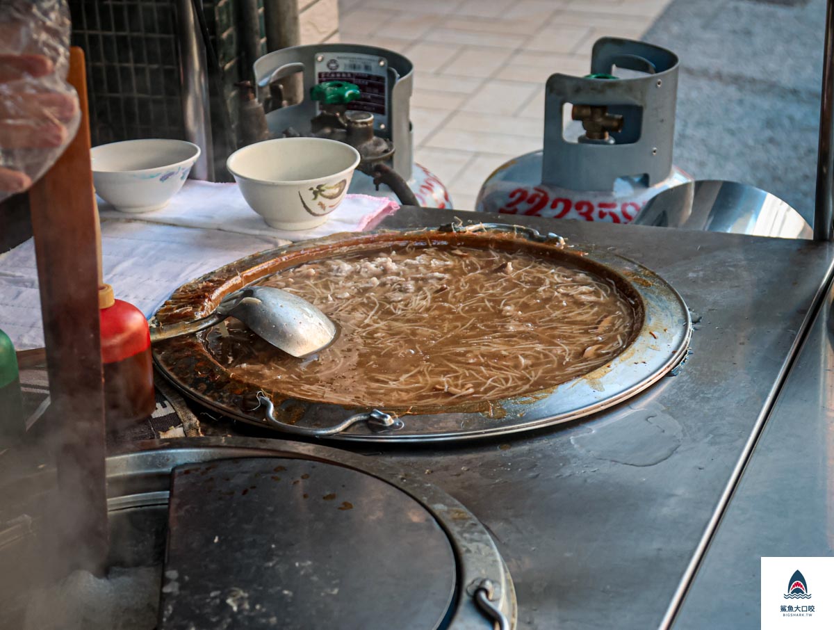 台中美食,台中小吃,台中第五市場美食,台中第五市場香菇肉羹,紅樹腳香菇肉羹,台中紅樹腳香菇肉羹,台中第五市場小吃 @鯊魚大口咬