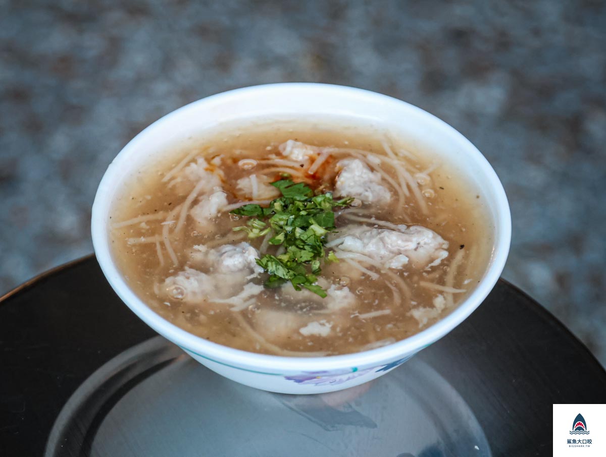 台中美食,台中小吃,台中第五市場美食,台中第五市場香菇肉羹,紅樹腳香菇肉羹,台中紅樹腳香菇肉羹,台中第五市場小吃 @鯊魚大口咬