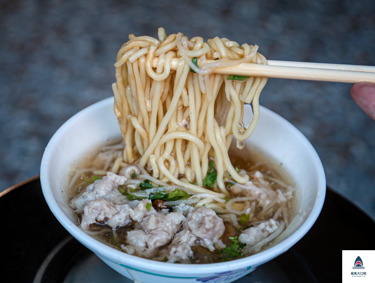 台中美食,台中小吃,台中第五市場美食,台中第五市場香菇肉羹,紅樹腳香菇肉羹,台中紅樹腳香菇肉羹,台中第五市場小吃 @鯊魚大口咬