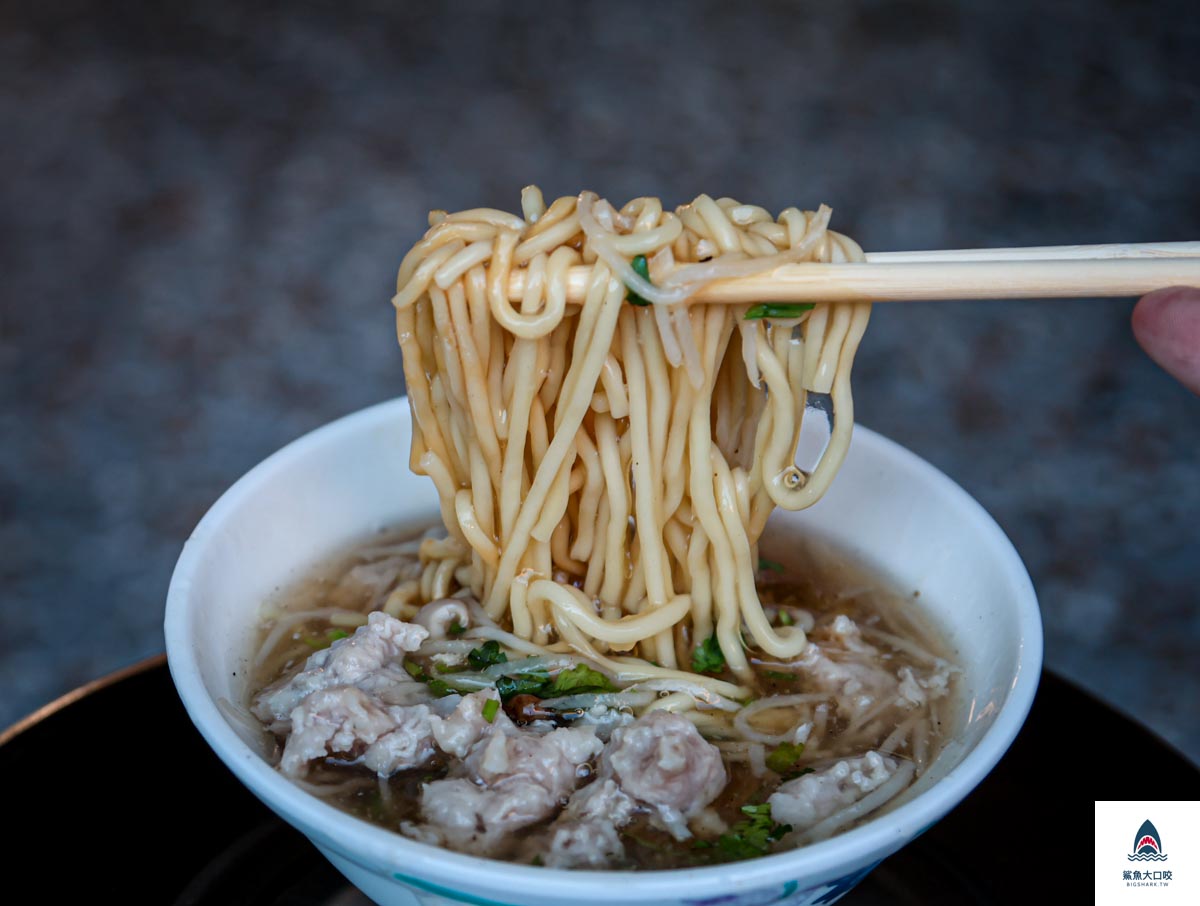 台中美食,台中小吃,台中第五市場美食,台中第五市場香菇肉羹,紅樹腳香菇肉羹,台中紅樹腳香菇肉羹,台中第五市場小吃 @鯊魚大口咬