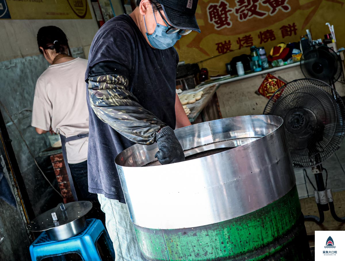 上海蟹殼黃小酥餅,第五市場小吃,第五市場美食,鄭記上海蟹殼黃小酥餅,蟹殼黃小酥餅,台中蟹殼黃 @鯊魚大口咬