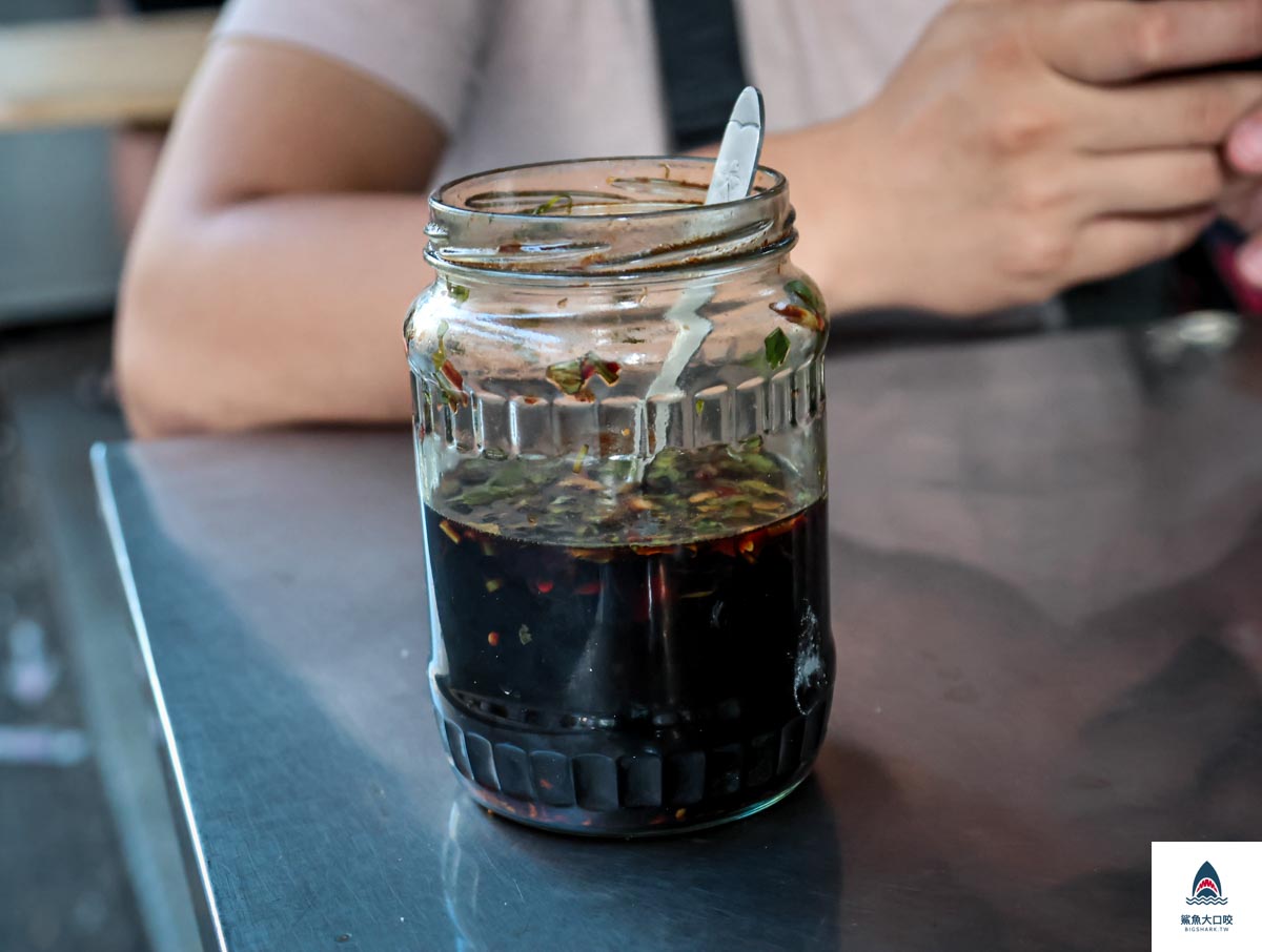 王印製麵麻辣乾麵,王印製麵麻辣乾麵菜單 @鯊魚大口咬