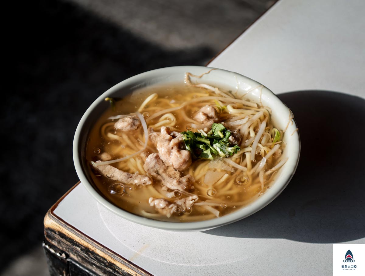 大雅香菇肉羹,嘉義香菇肉羹,東興市場,台中爌肉飯,食尚玩家,市場美食,嘉義肉羹 @鯊魚大口咬