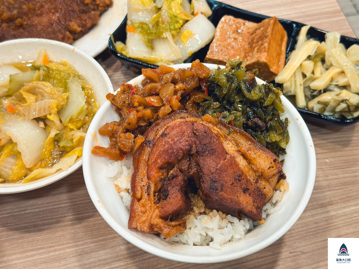 台中美食,台中宵夜,台中西區宵夜,台中勤美商圈美食,台中夜間部爌肉飯,夜間部爌肉飯推薦,夜間部爌肉飯菜單 @鯊魚大口咬