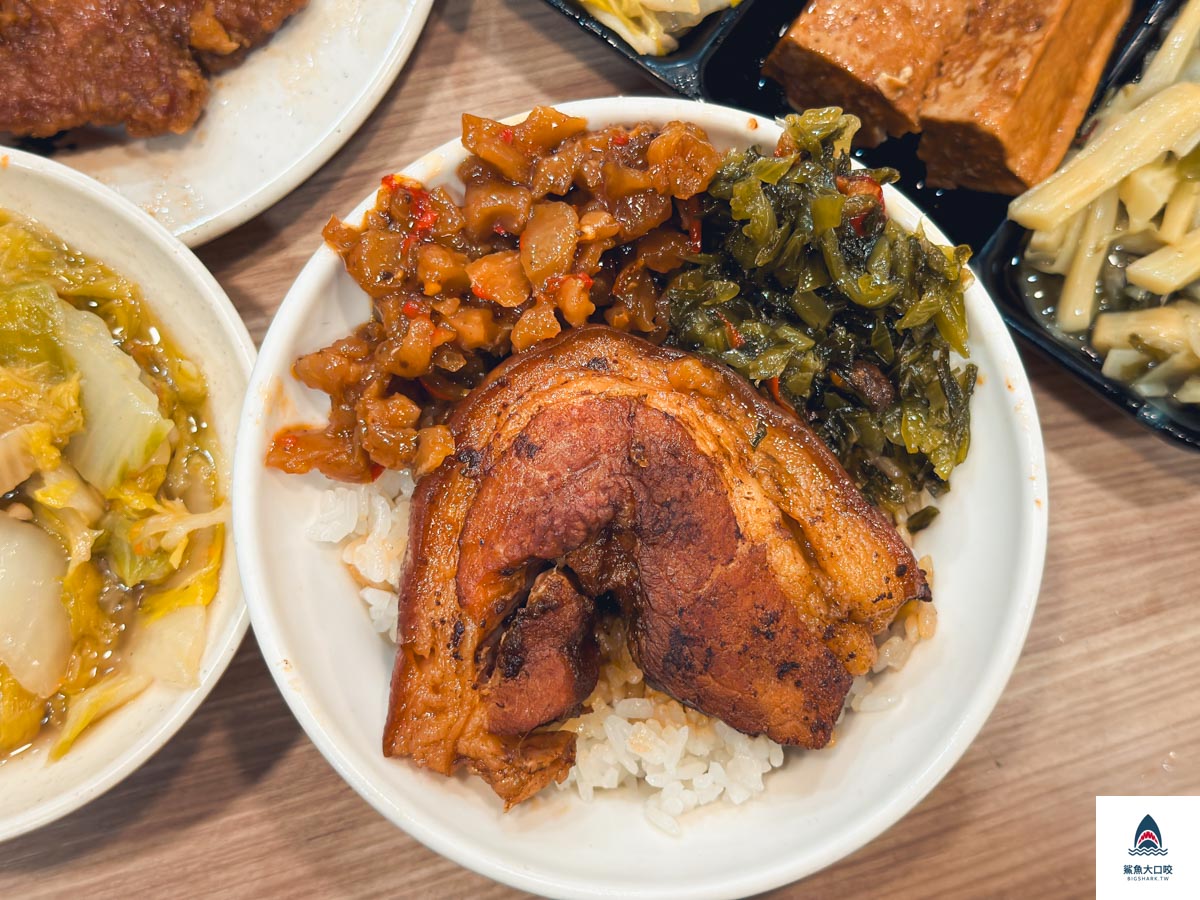 台中美食,台中宵夜,台中西區宵夜,台中勤美商圈美食,台中夜間部爌肉飯,夜間部爌肉飯推薦,夜間部爌肉飯菜單 @鯊魚大口咬