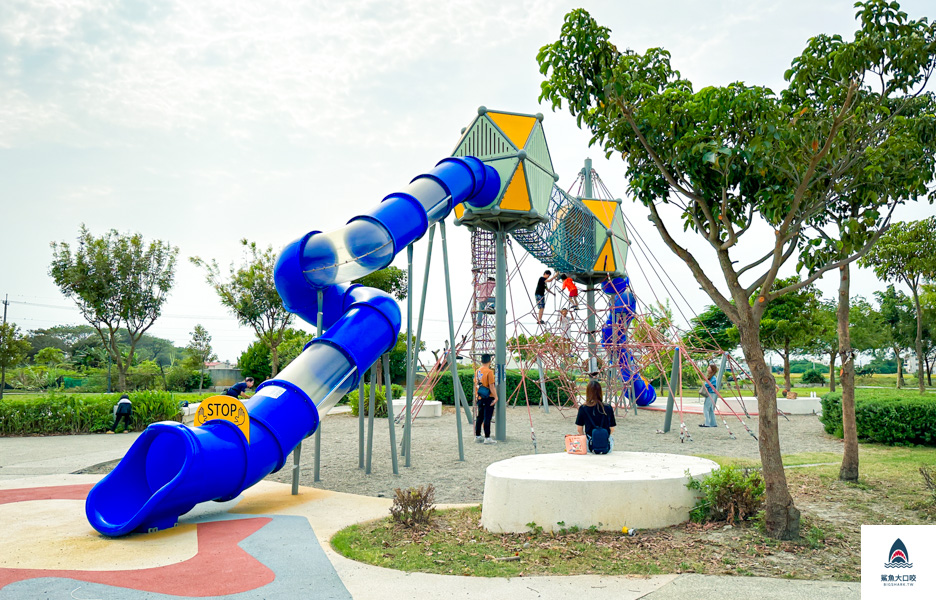 溪湖景點,溪湖糖廠,溪湖中央公園,溪湖兒童公園,葡藤堡遊戲場,彰化溪湖,彰化景點 @鯊魚大口咬