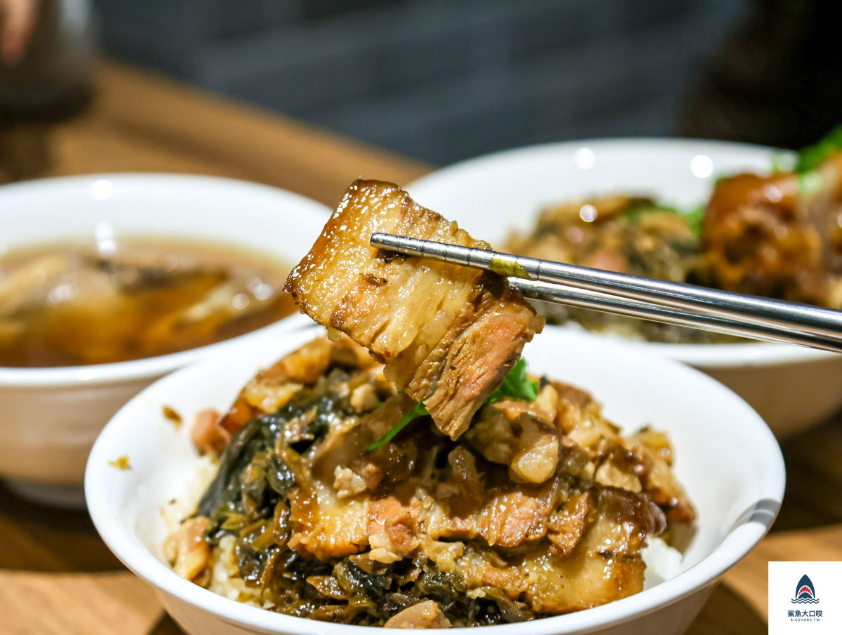 阿賜豬腳飯菜單,斗六梅干扣肉,雲林梅干扣肉,雲林美食,斗六美食,斗六小吃,斗六隱藏美食,阿賜豬腳飯,雲林豬腳飯 @鯊魚大口咬