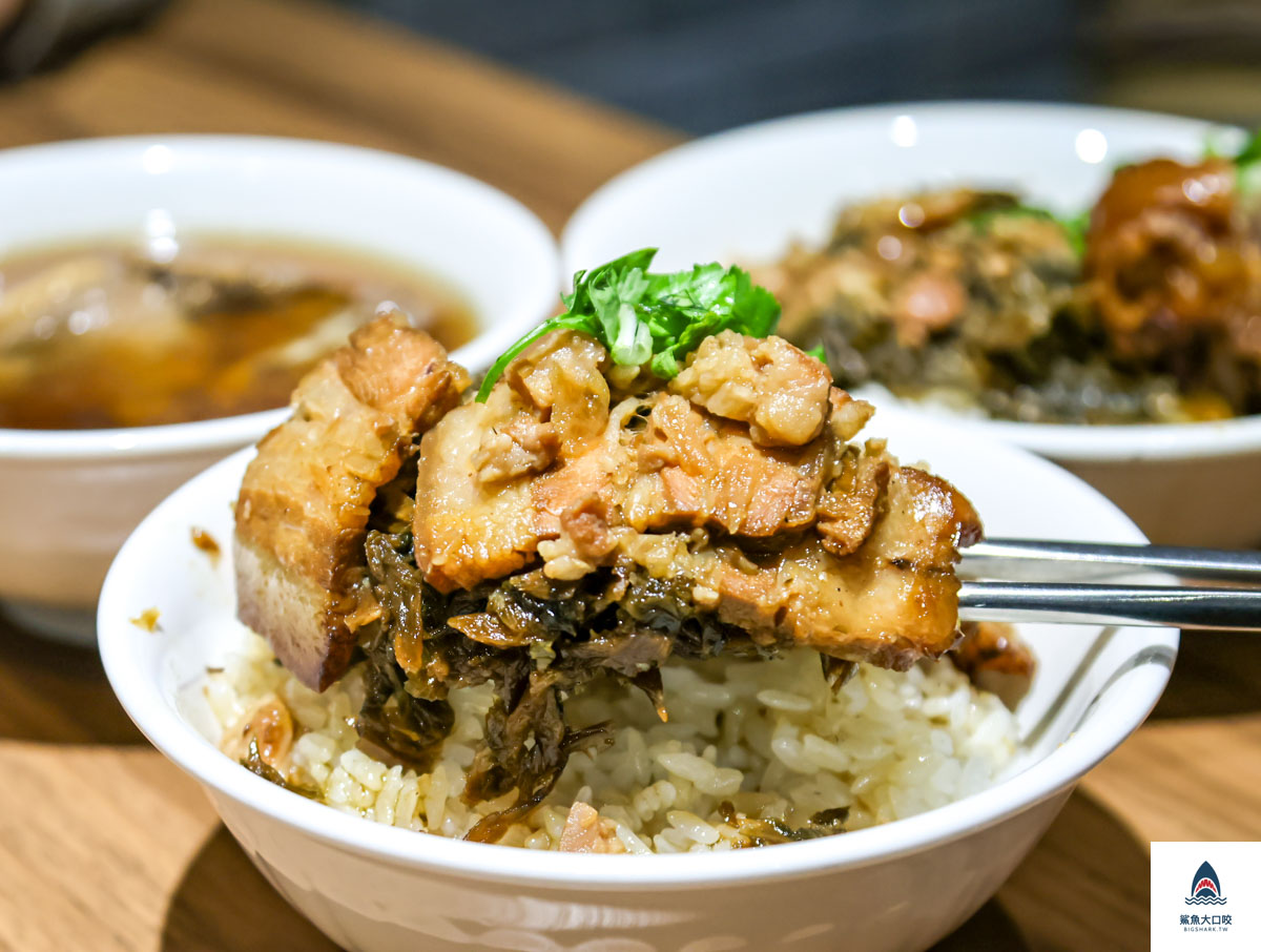 阿賜豬腳飯菜單,斗六梅干扣肉,雲林梅干扣肉,雲林美食,斗六美食,斗六小吃,斗六隱藏美食,阿賜豬腳飯,雲林豬腳飯 @鯊魚大口咬