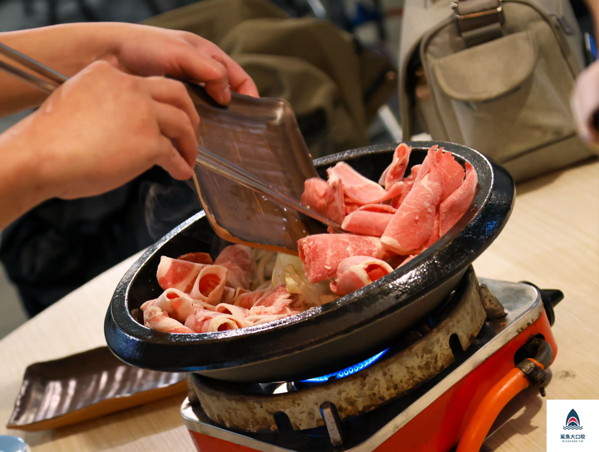 台中石頭火鍋,水湳火鍋推薦,北屯火鍋推薦,食藝石頭火鍋,食藝石頭火鍋菜單,食藝石頭火鍋推薦,台中火鍋推薦 @鯊魚大口咬