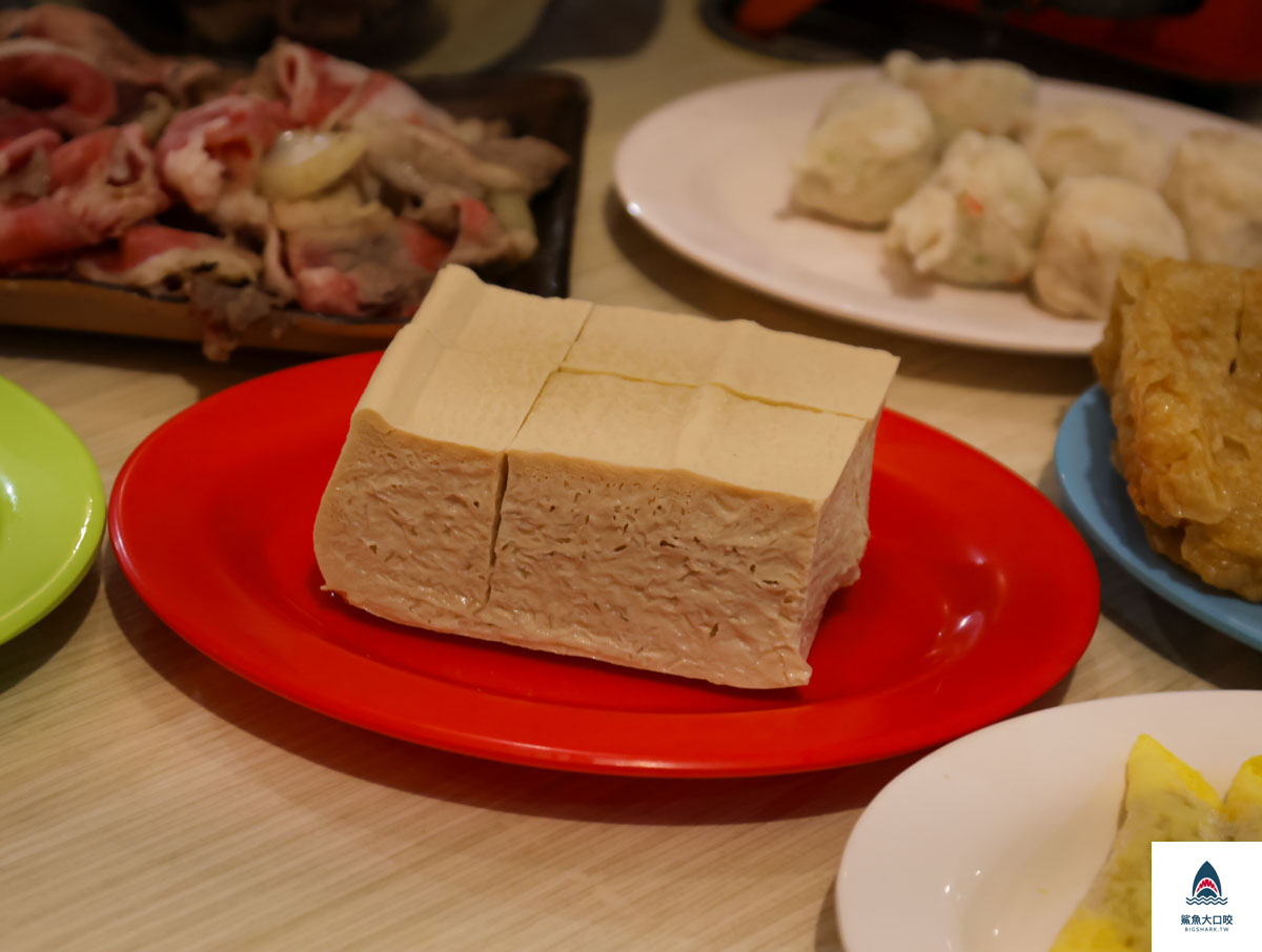台中石頭火鍋,水湳火鍋推薦,北屯火鍋推薦,食藝石頭火鍋,食藝石頭火鍋菜單,食藝石頭火鍋推薦,台中火鍋推薦 @鯊魚大口咬
