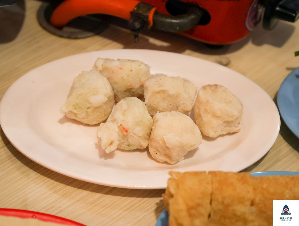 台中石頭火鍋,水湳火鍋推薦,北屯火鍋推薦,食藝石頭火鍋,食藝石頭火鍋菜單,食藝石頭火鍋推薦,台中火鍋推薦 @鯊魚大口咬