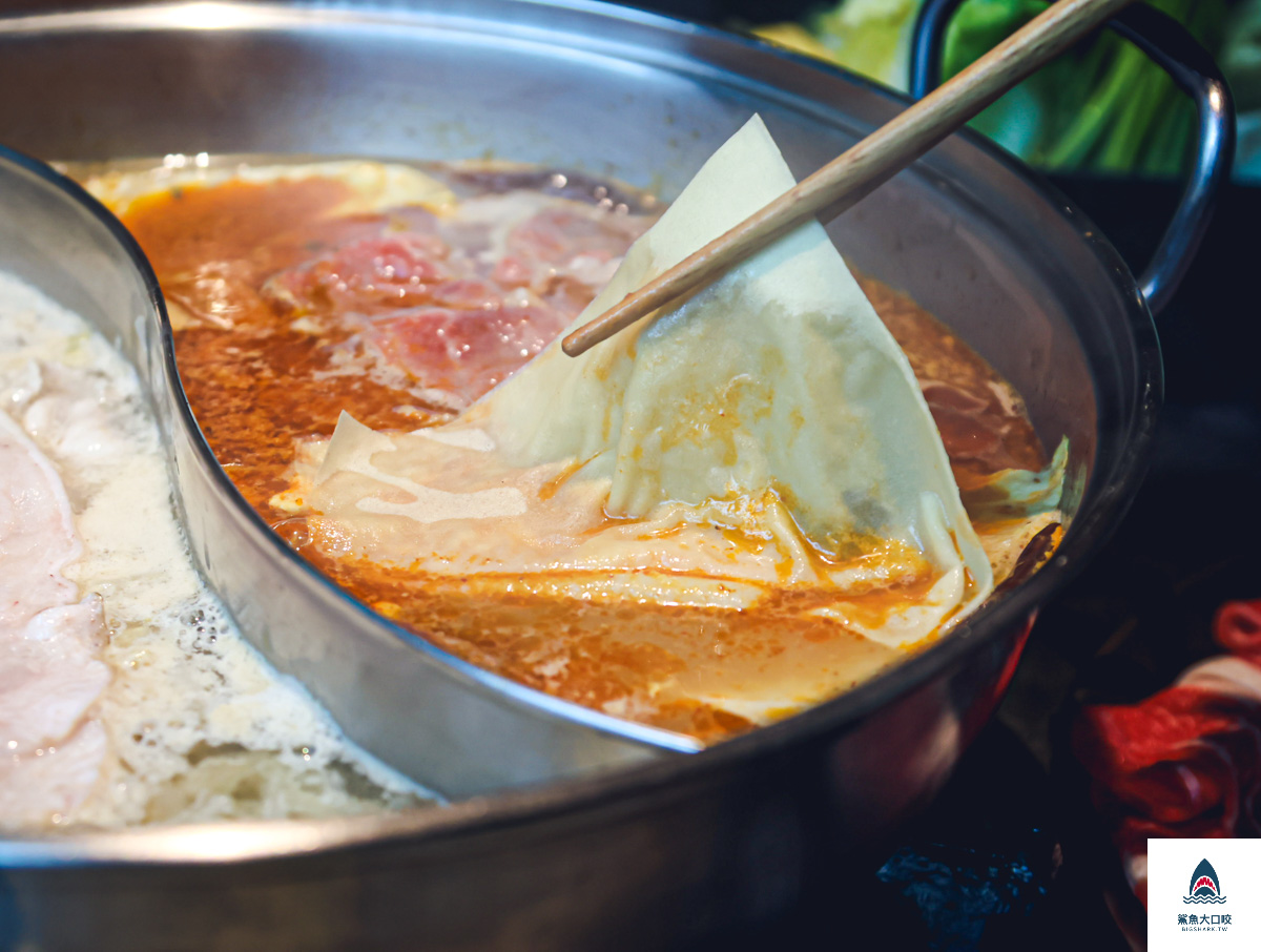 怎麻辣頂級鴛鴦鍋,怎麻辣頂級鴛鴦鍋菜單 @鯊魚大口咬