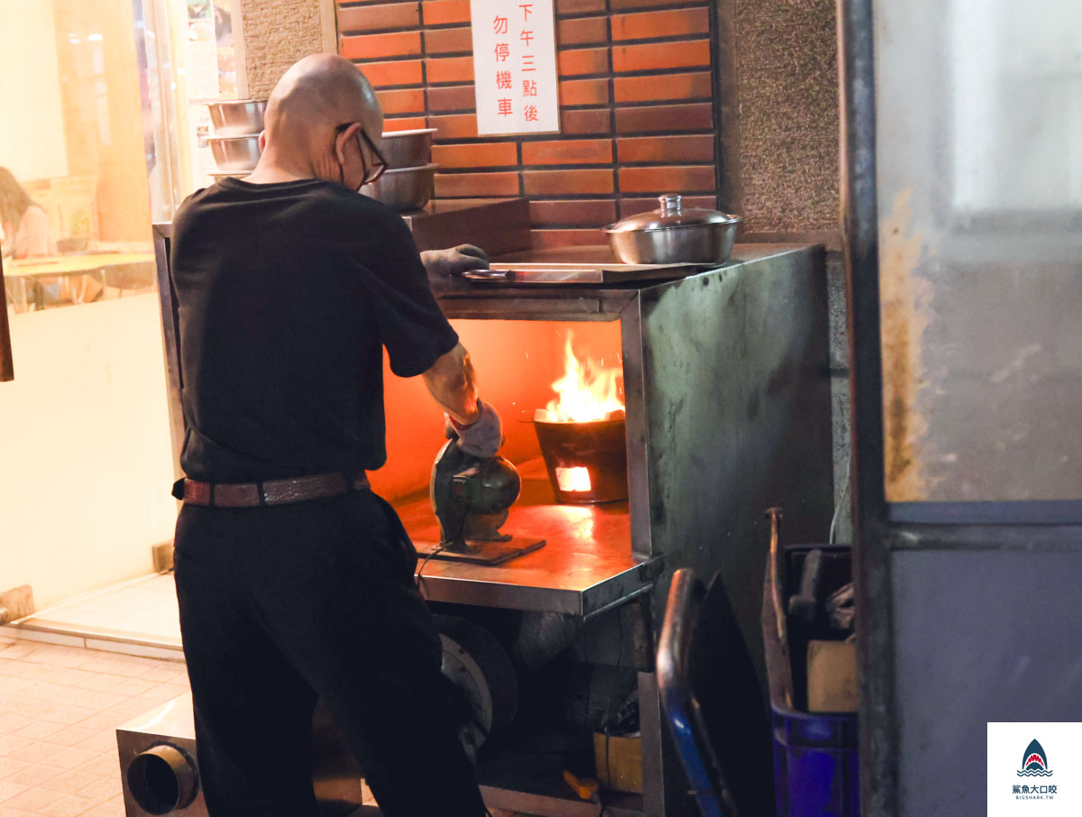 汕頭牛肉劉沙茶火鍋店菜單,汕頭牛肉劉沙茶火鍋店,台中火鍋店推薦,台中沙茶火鍋 @鯊魚大口咬