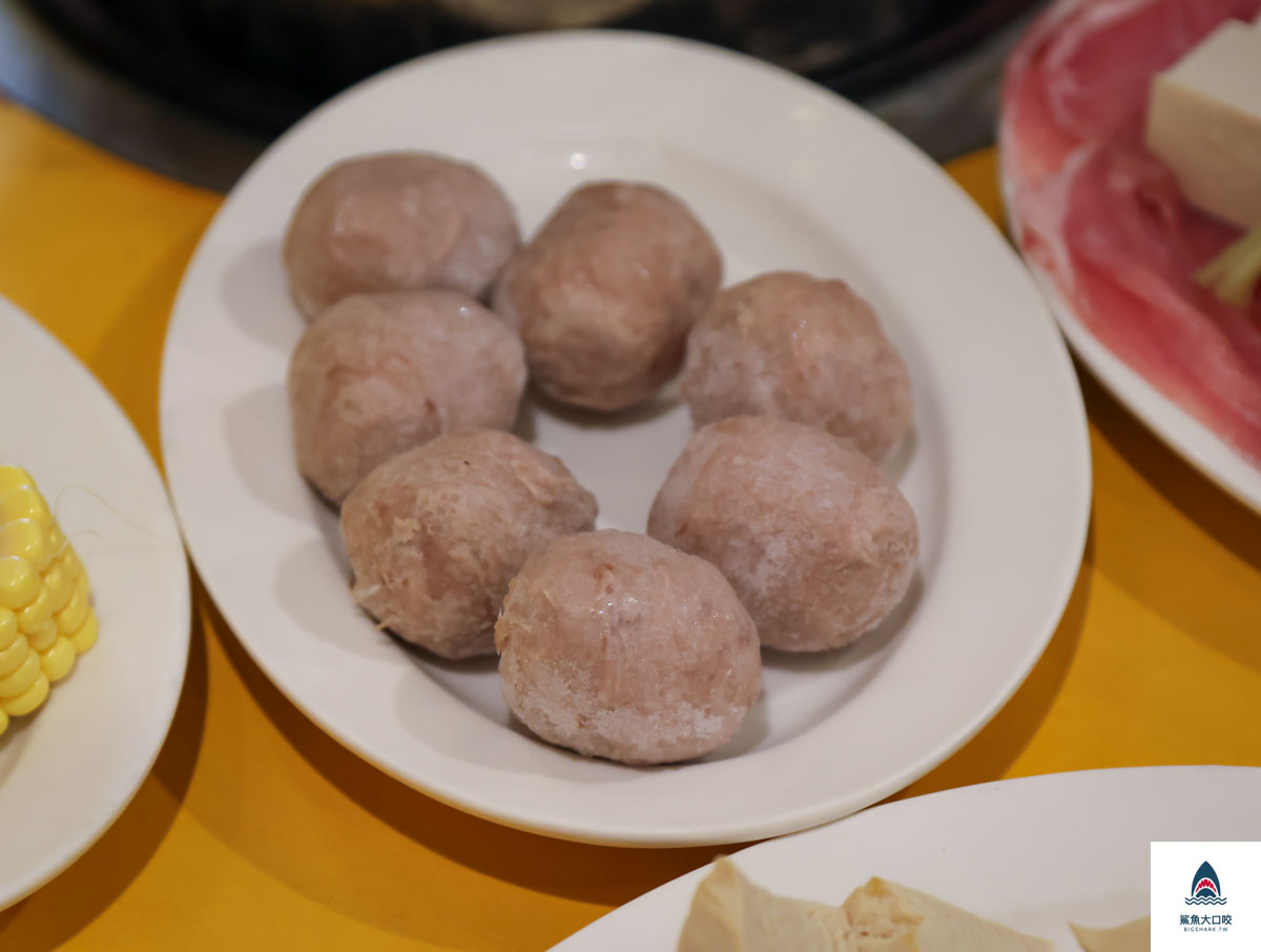 汕頭牛肉劉沙茶火鍋店菜單,汕頭牛肉劉沙茶火鍋店,台中火鍋店推薦,台中沙茶火鍋 @鯊魚大口咬