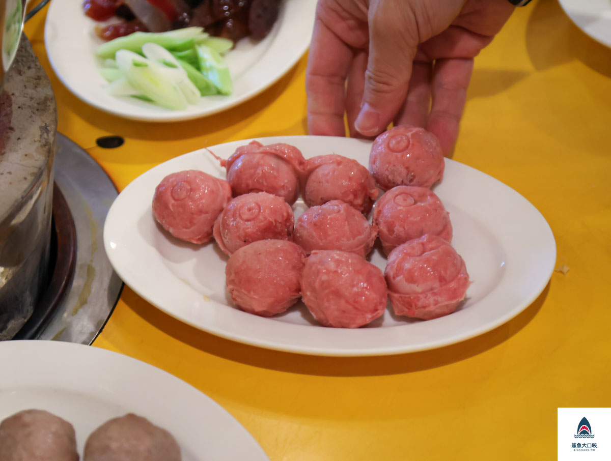 汕頭牛肉劉沙茶火鍋店菜單,汕頭牛肉劉沙茶火鍋店,台中火鍋店推薦,台中沙茶火鍋 @鯊魚大口咬