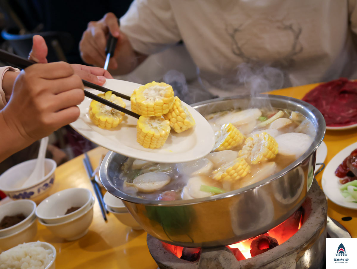 汕頭牛肉劉沙茶火鍋店菜單,汕頭牛肉劉沙茶火鍋店,台中火鍋店推薦,台中沙茶火鍋 @鯊魚大口咬