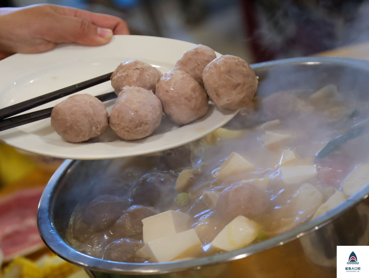 汕頭牛肉劉沙茶火鍋店菜單,汕頭牛肉劉沙茶火鍋店,台中火鍋店推薦,台中沙茶火鍋 @鯊魚大口咬