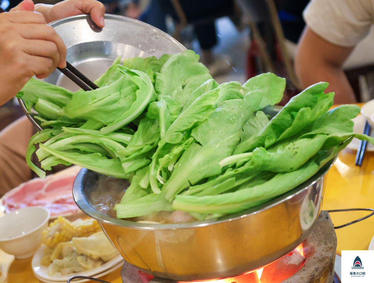 汕頭牛肉劉沙茶火鍋店菜單,汕頭牛肉劉沙茶火鍋店,台中火鍋店推薦,台中沙茶火鍋 @鯊魚大口咬