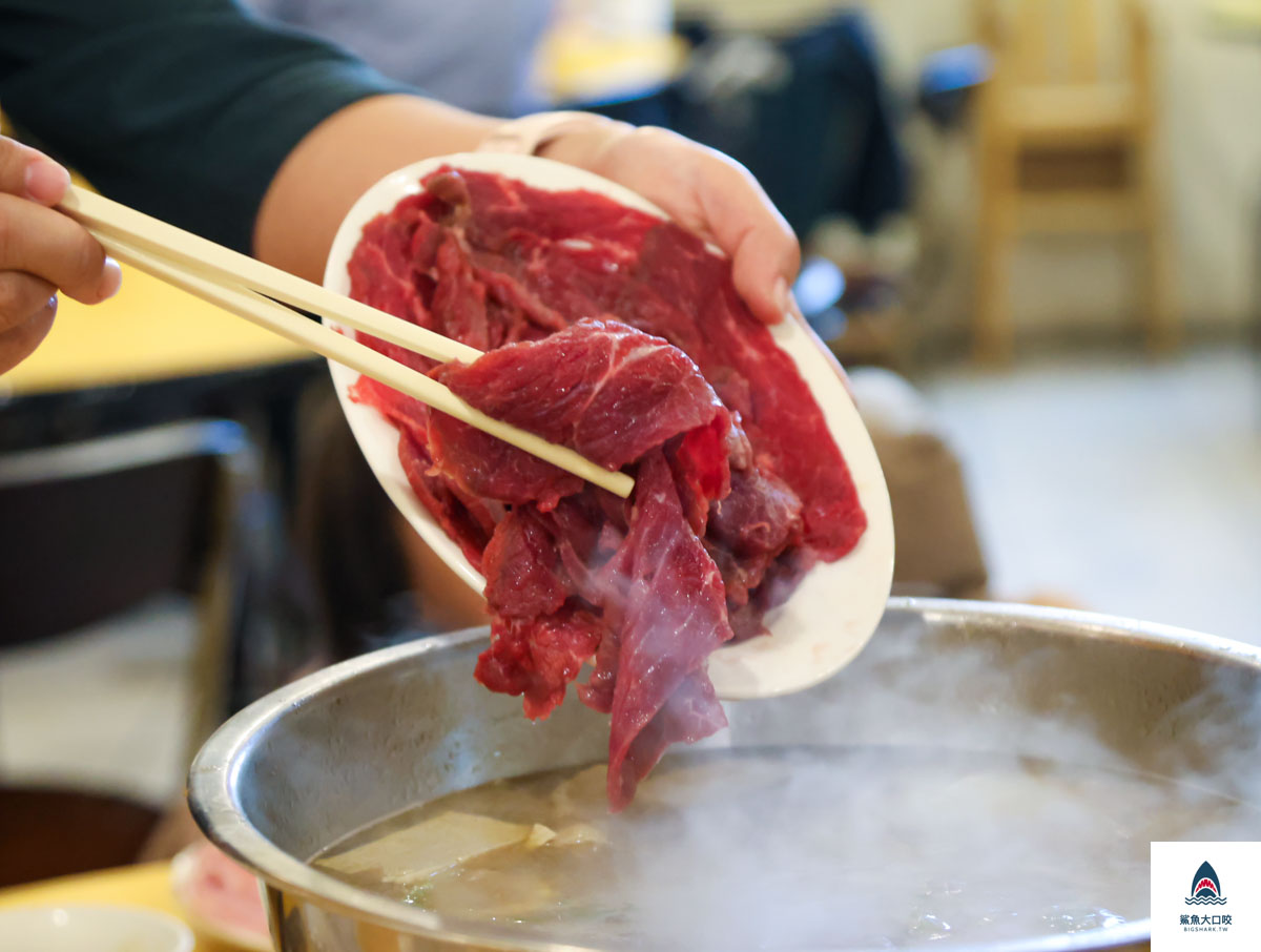 汕頭牛肉劉沙茶火鍋店菜單,汕頭牛肉劉沙茶火鍋店,台中火鍋店推薦,台中沙茶火鍋 @鯊魚大口咬