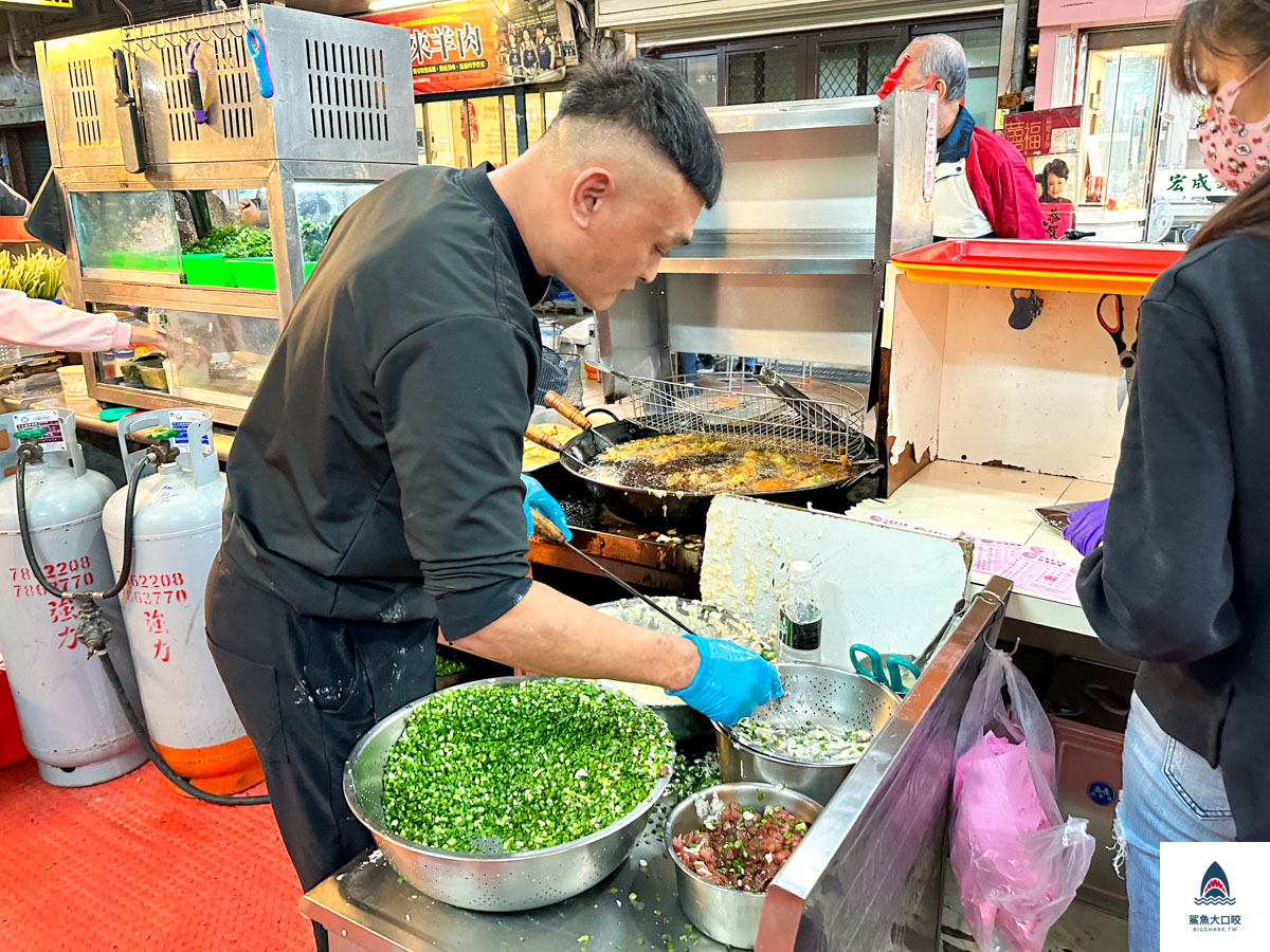 彰化美食,阿蛋蚵嗲,花壇美食,彰化花壇必吃,花壇市場美食,花壇阿蛋柯嗲菜單 @鯊魚大口咬