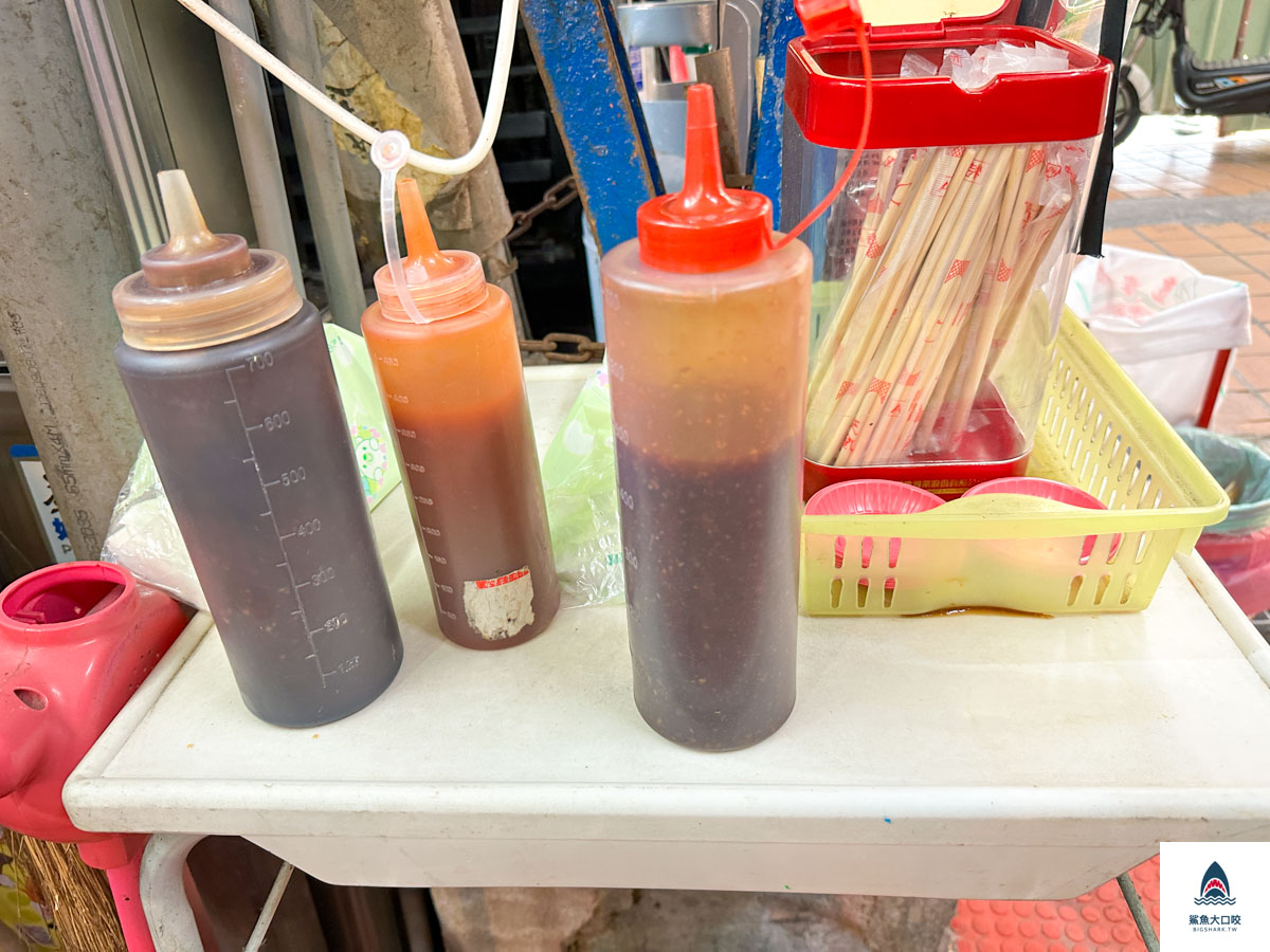 彰化美食,阿蛋蚵嗲,花壇美食,彰化花壇必吃,花壇市場美食,花壇阿蛋柯嗲菜單 @鯊魚大口咬