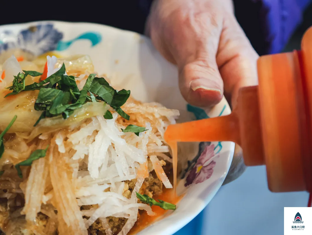 玉里臭豆腐花蓮店,玉里臭豆腐花蓮是分店,玉里臭豆腐花蓮市分店營業時間,玉里臭豆腐分店,玉里橋頭臭豆腐,花蓮臭豆腐,玉里臭豆腐,花蓮玉里橋頭臭豆腐,玉里橋頭臭豆腐花蓮市,花蓮玉里臭豆腐 @鯊魚大口咬