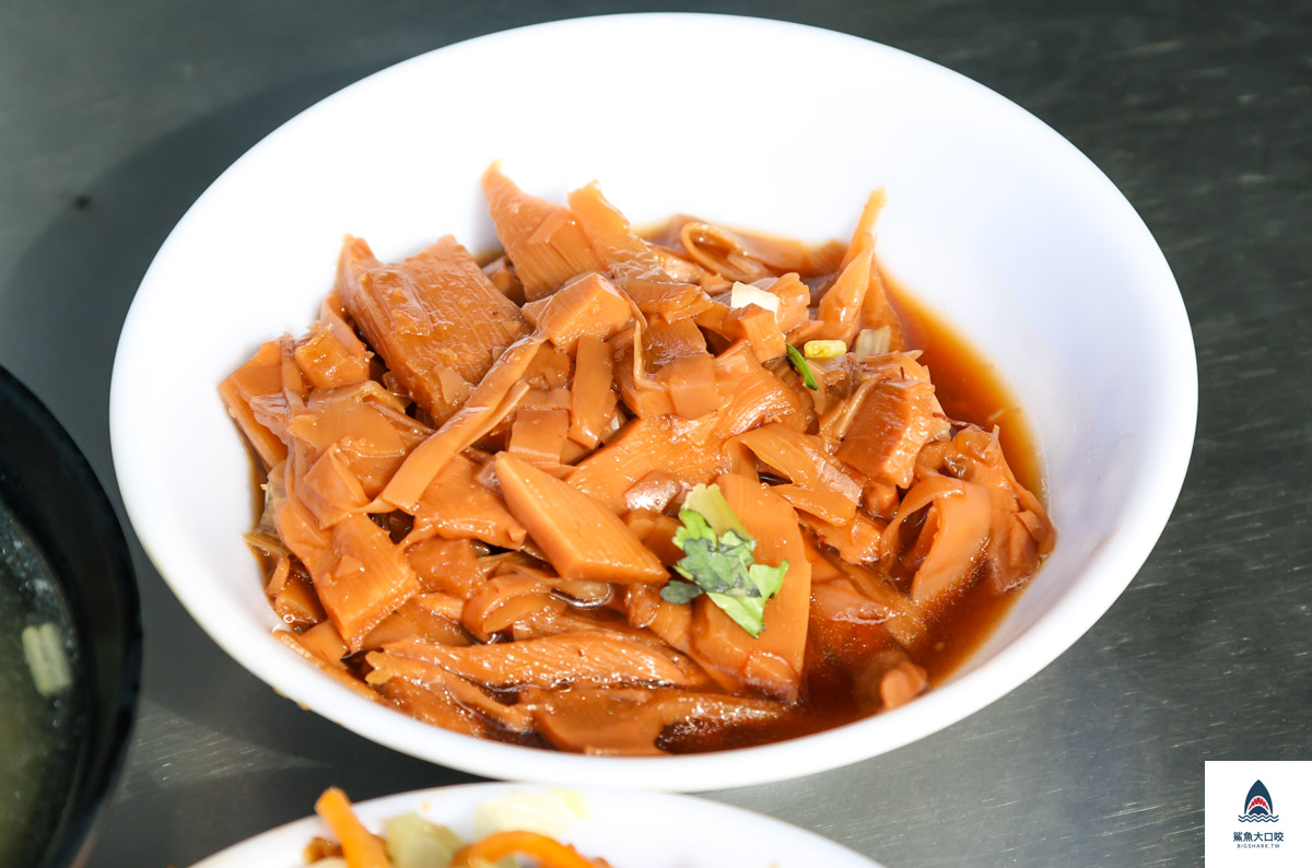 阿春爌肉飯,阿春爌肉飯菜單 @鯊魚大口咬